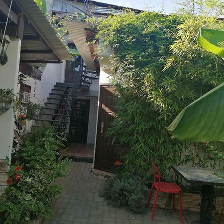 Hôtel Magnoliia à Soukhoumi Extérieur photo