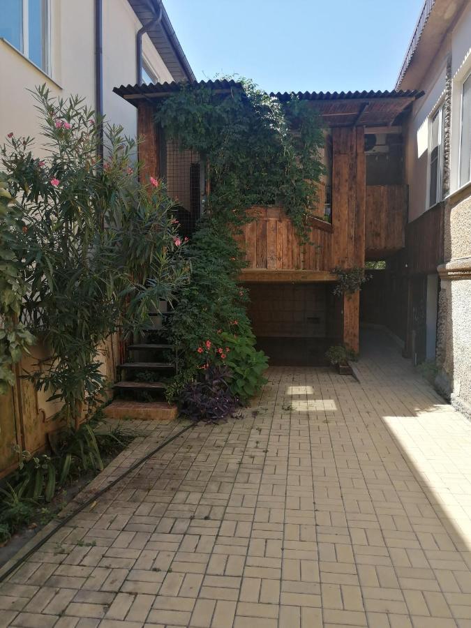 Hôtel Magnoliia à Soukhoumi Extérieur photo