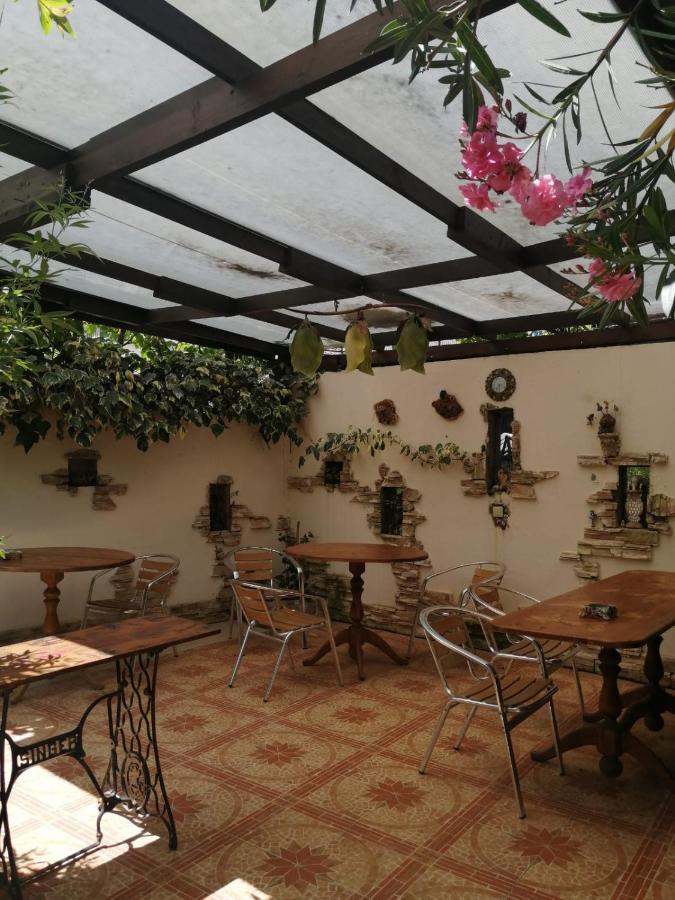 Hôtel Magnoliia à Soukhoumi Extérieur photo