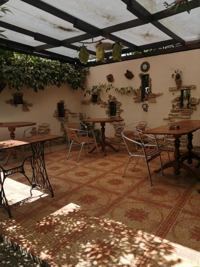 Hôtel Magnoliia à Soukhoumi Extérieur photo